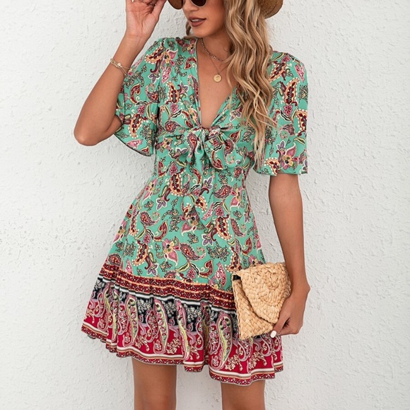 Boho Green Floral Paisley Print Butterfly Sleeve Mini Dress - Picture 6 of 11